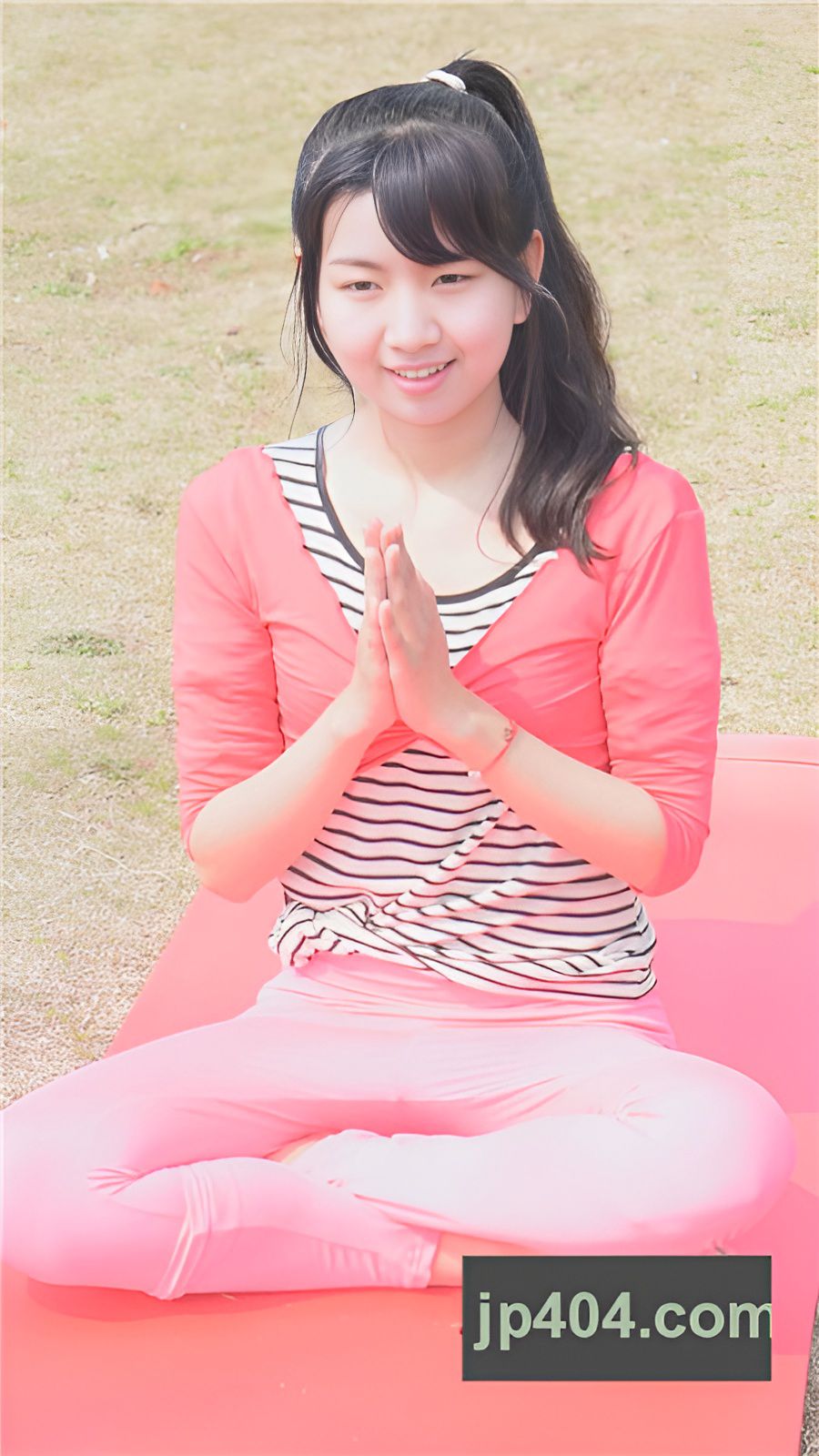 漂亮的清纯瑜伽小美女（一）[2.32G/MP4]