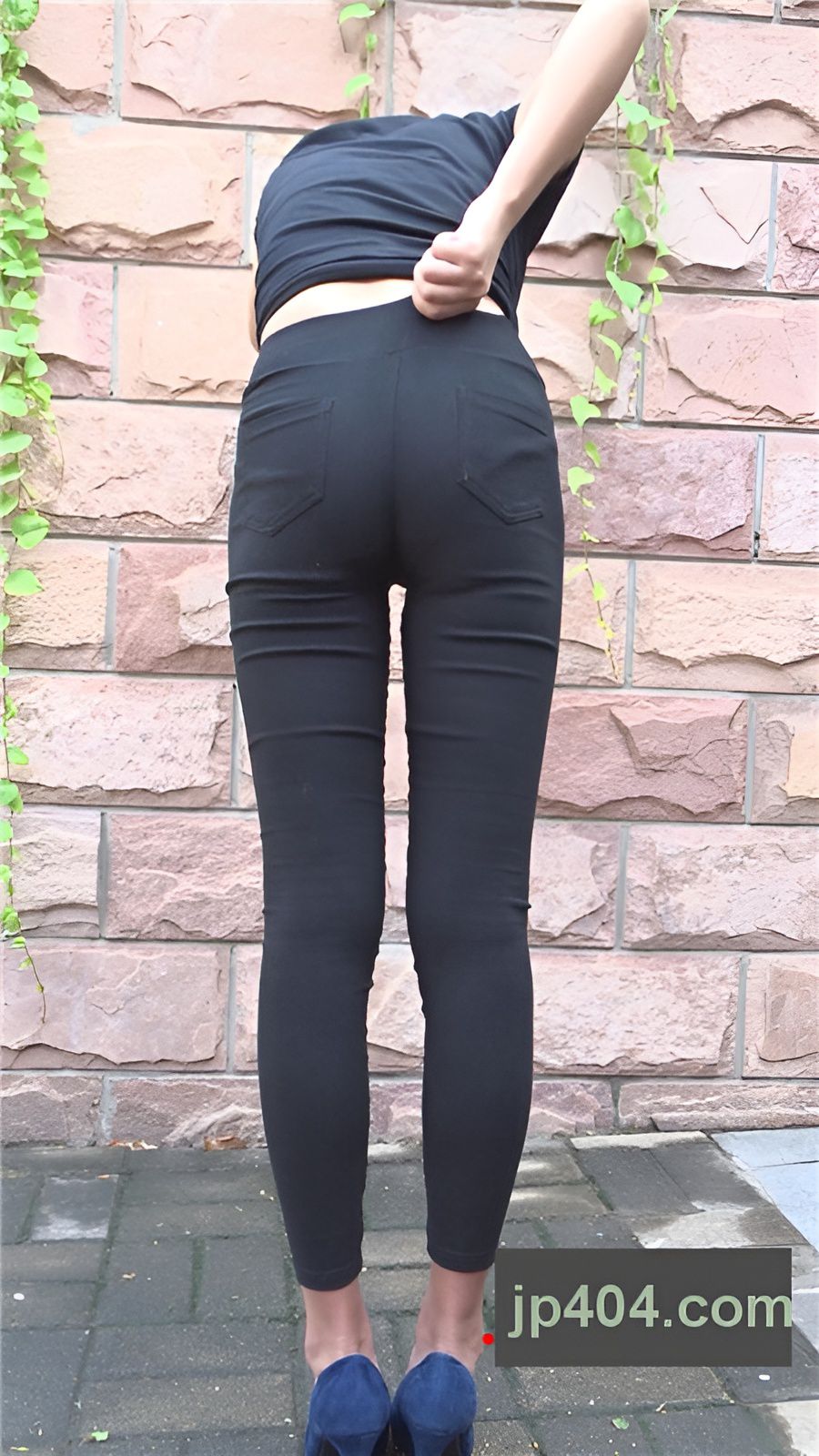 模拍紧身黑裤美女（二）[3.73G/MP4]