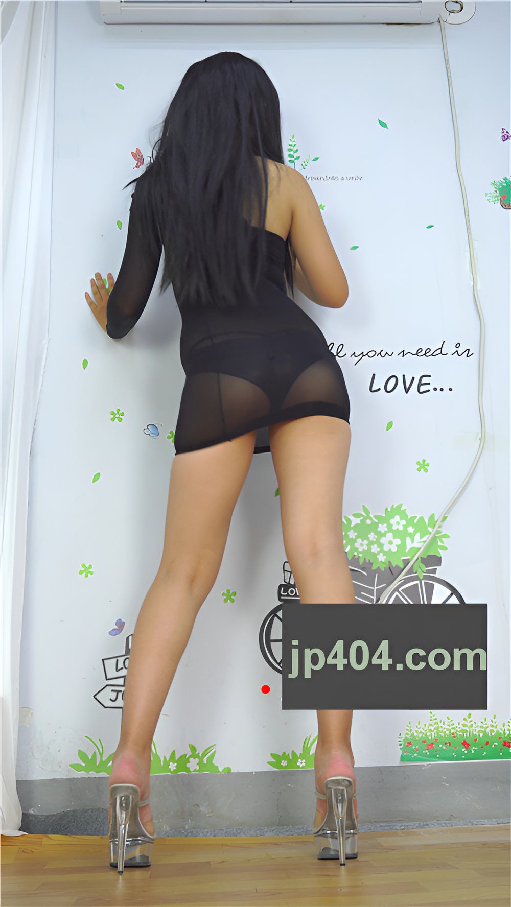 黑色薄纱裙美女[1.82G/MP4]