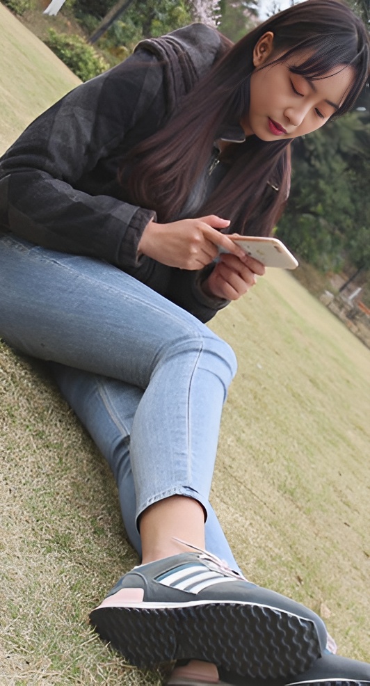 牛仔紧身小姐姐[2.89G/MP4]