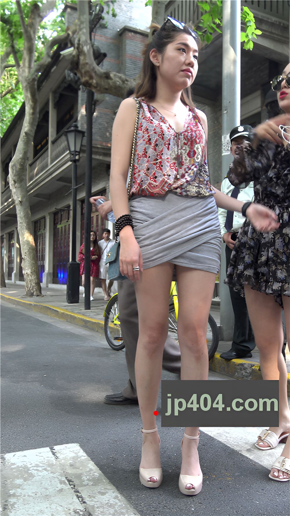 灰色包臀裙MM[1.56G/MP4]