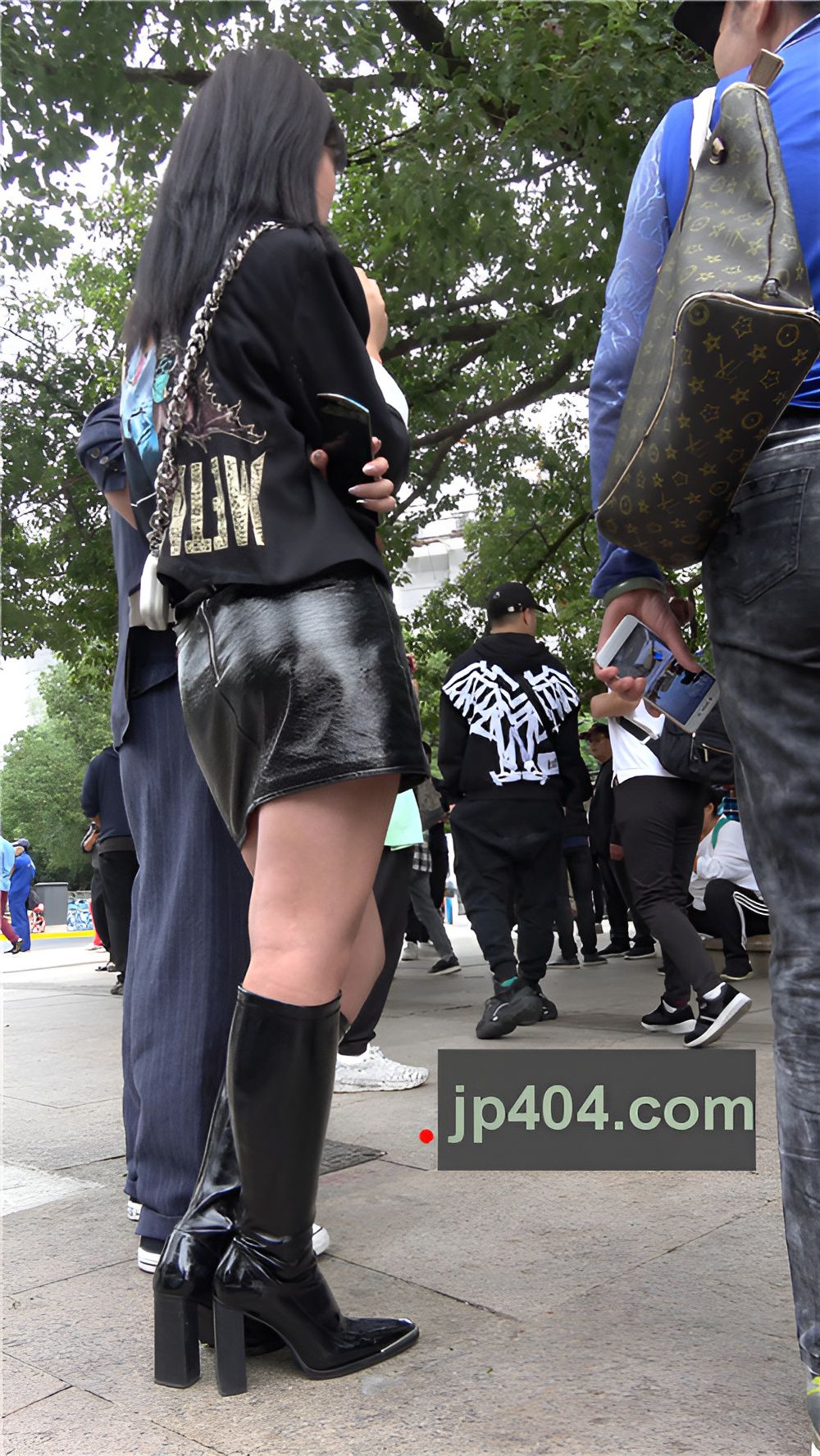 皮裙小姐姐[1.89G/MP4]