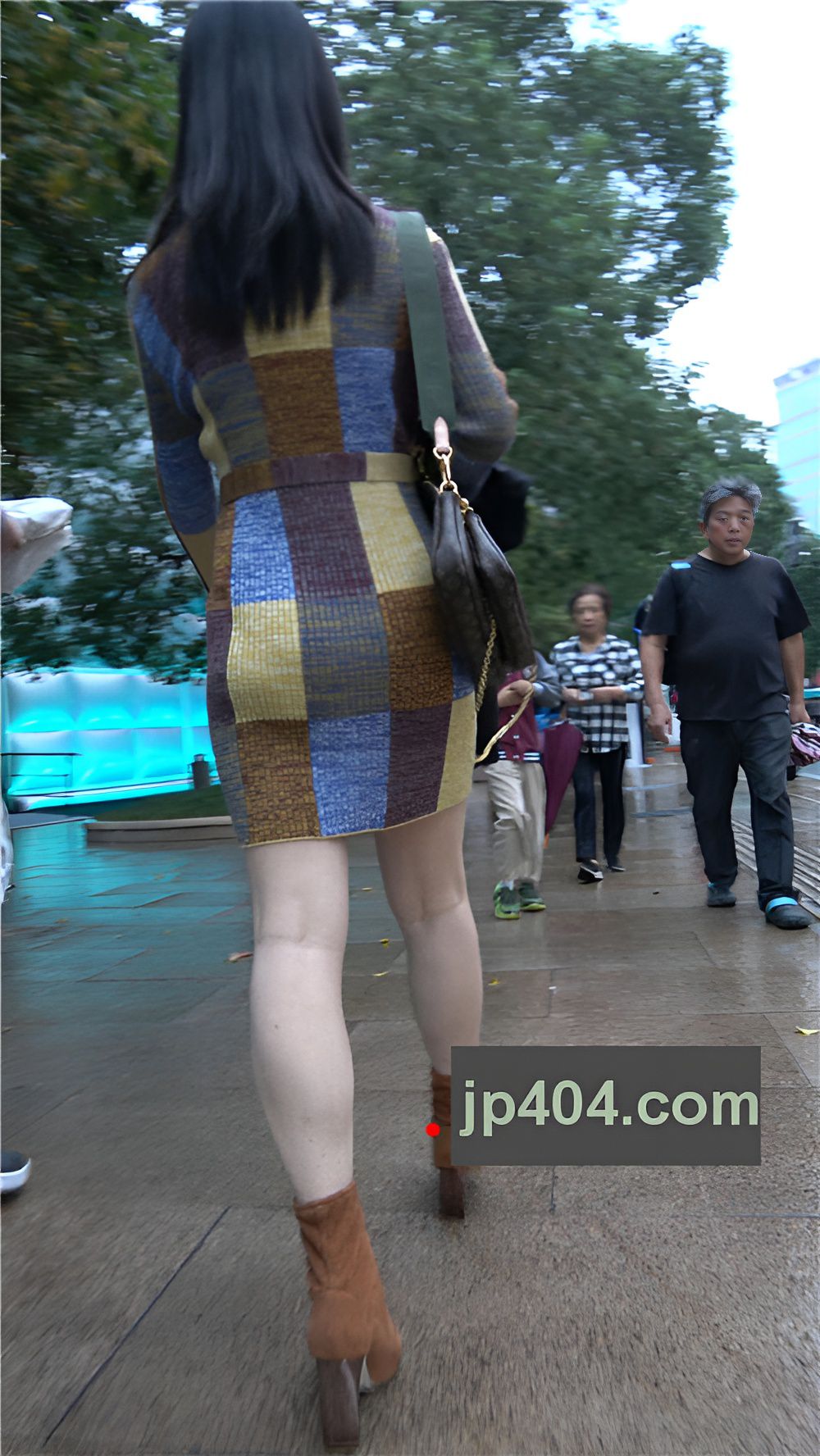 针织裙小姐姐[1.31G/MP4]