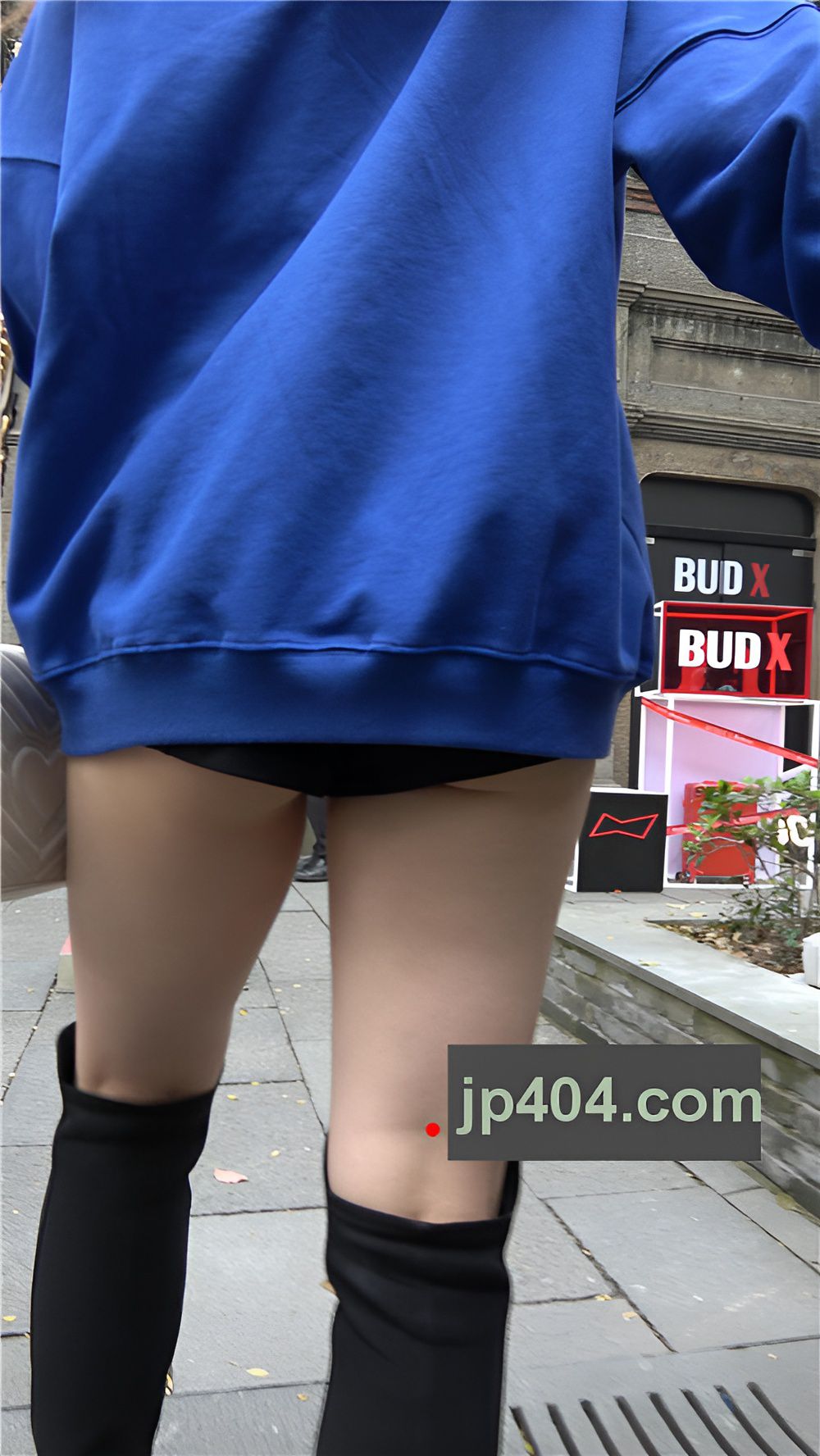 黑色长靴蓝衣月牙小姐姐[2.02G/MP4]