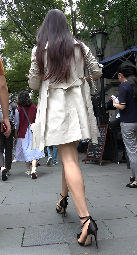 长发裸腿妹子[1.26G/MP4]