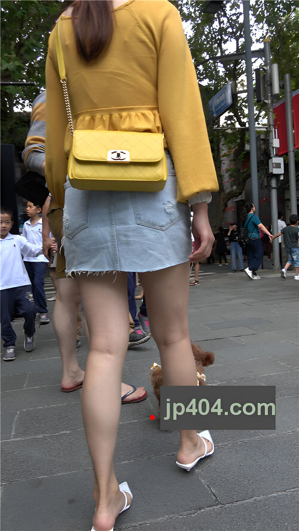 黄衣牛仔裙妹子[1.64G/MP4]