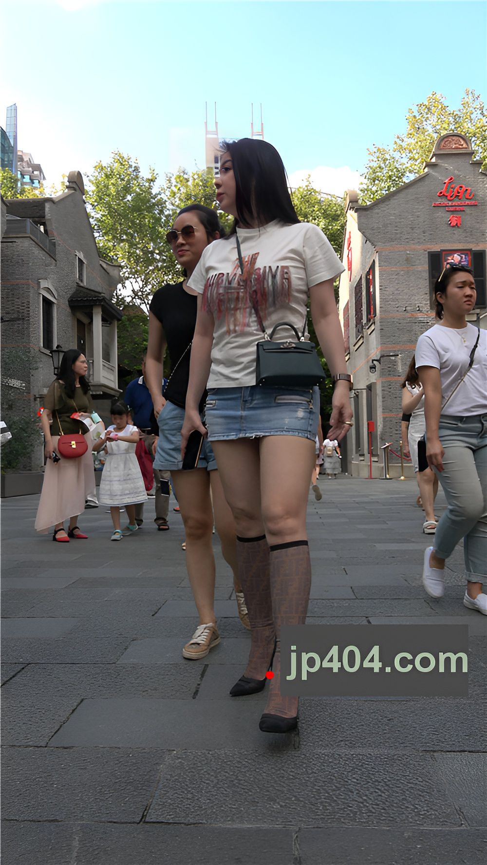 丰满牛仔裙[1.88G/MP4]