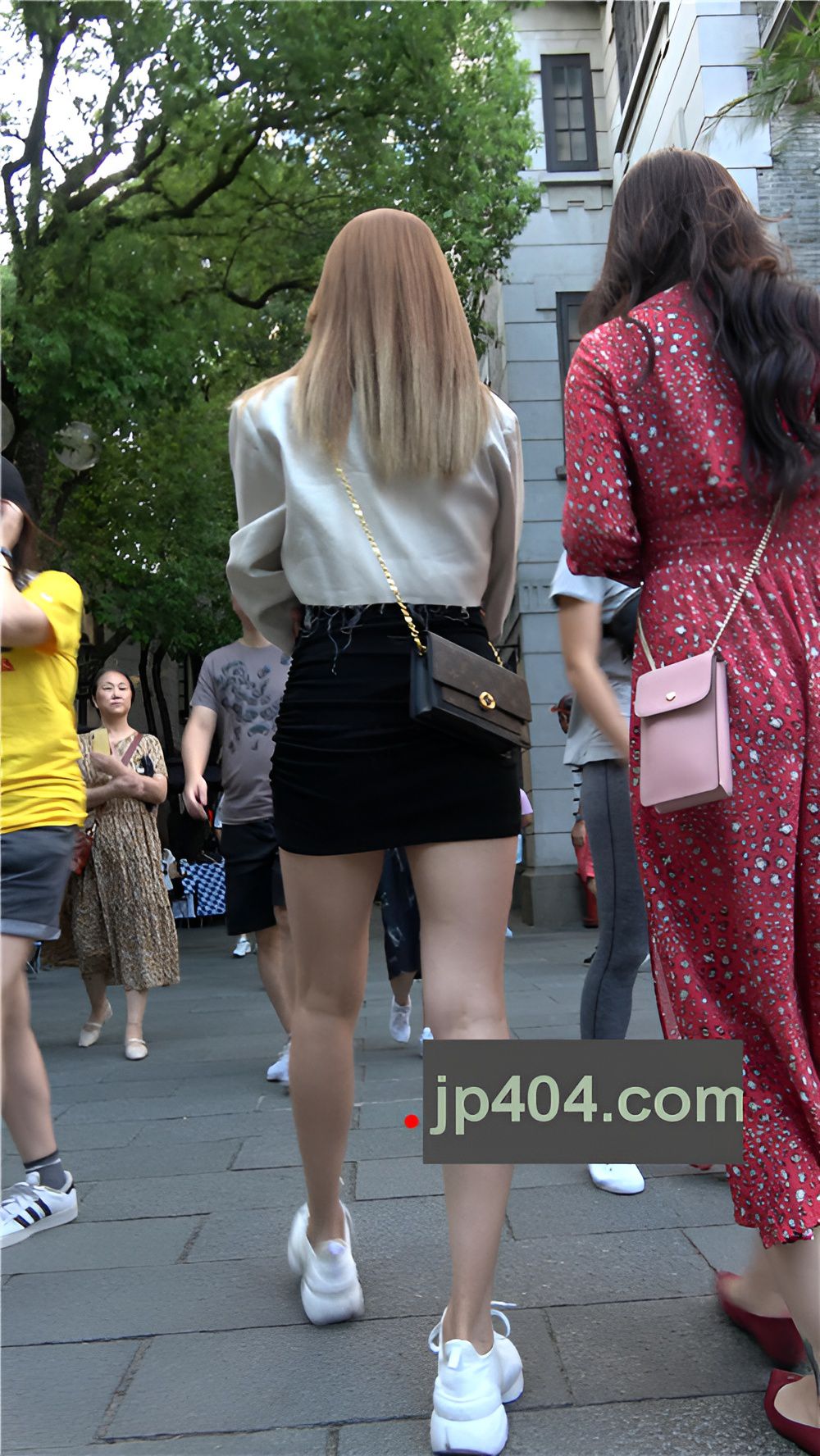 两个墨镜小姐姐[1.72G/MP4]