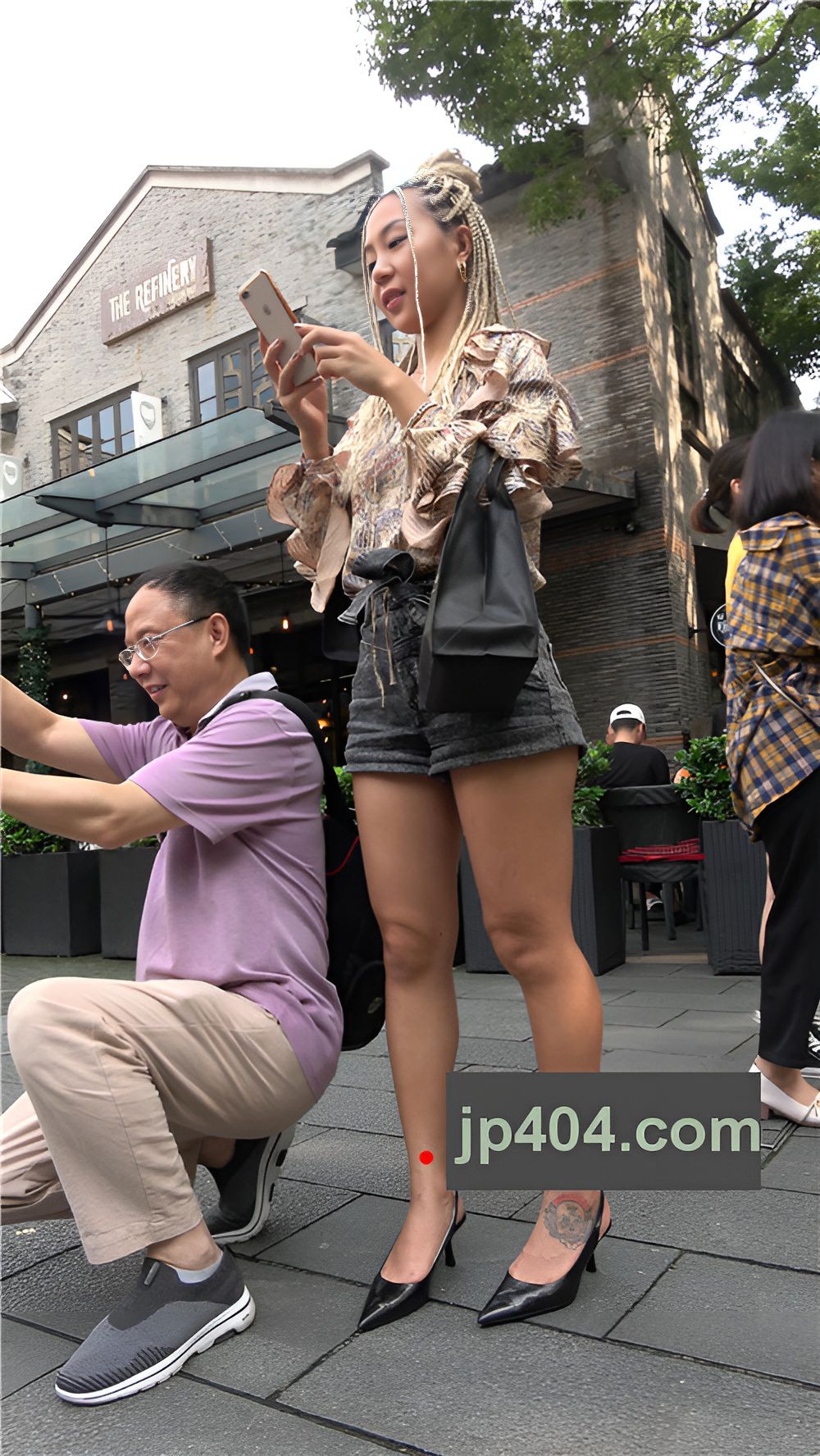 黑色热裤脏辫小姐姐[2.07G/MP4]