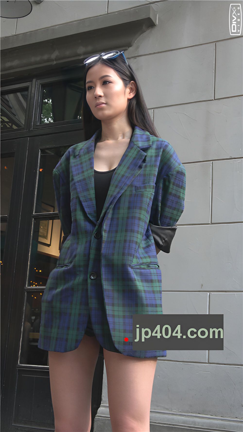 裸腿小姐姐[1.25G/MP4]