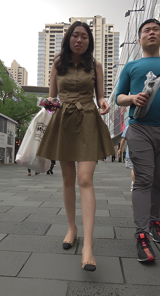 连衣裙妹子[995M/MP4]