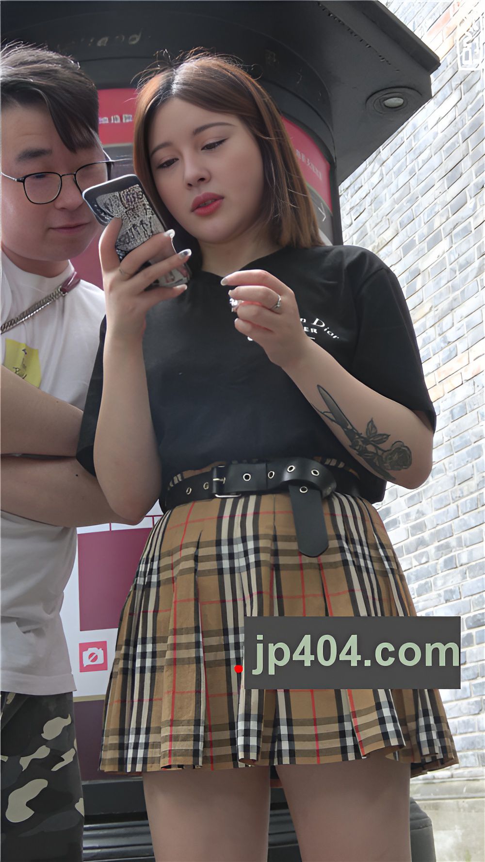 漂亮的短裙美女小姐姐[1.79G/MP4]