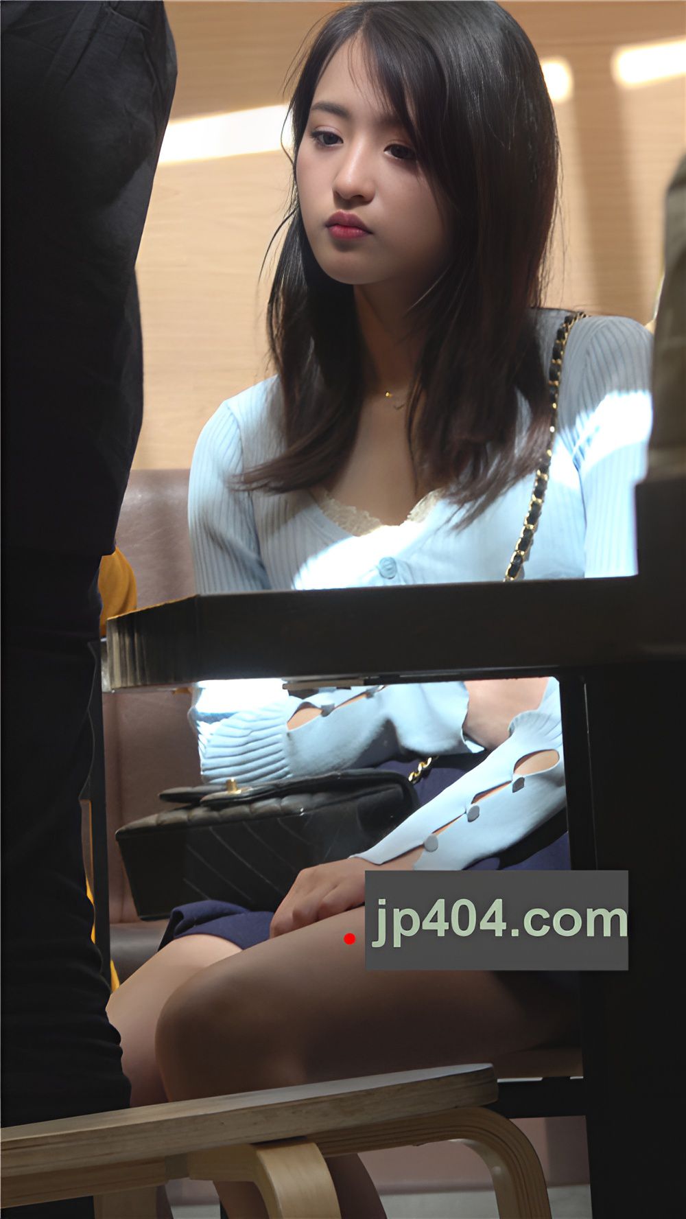 漂亮的美女小姐姐[927M/MP4]