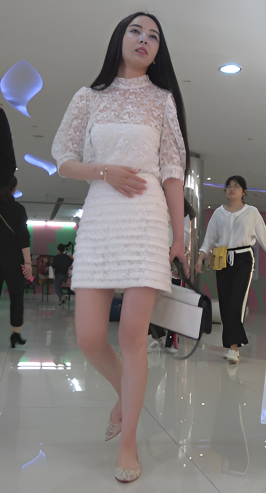 两个漂亮的美女小姐姐[2.17G/MP4]