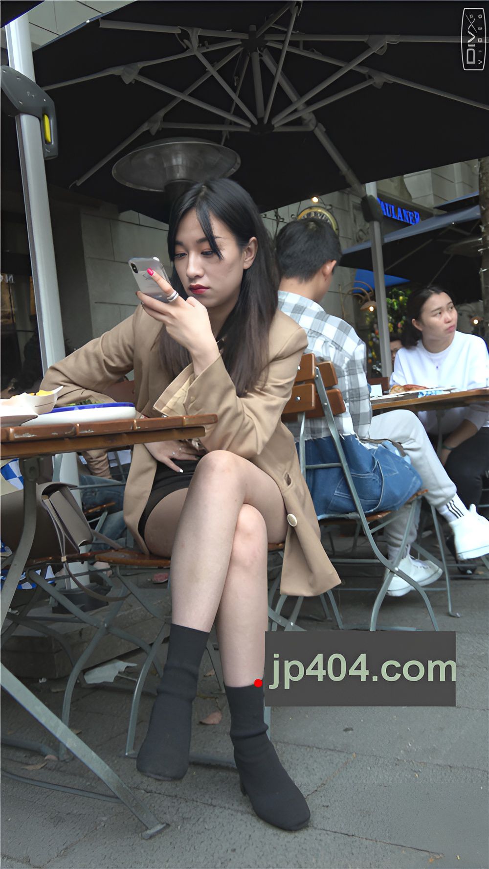 白嫩裸腿美女[644M/MP4]