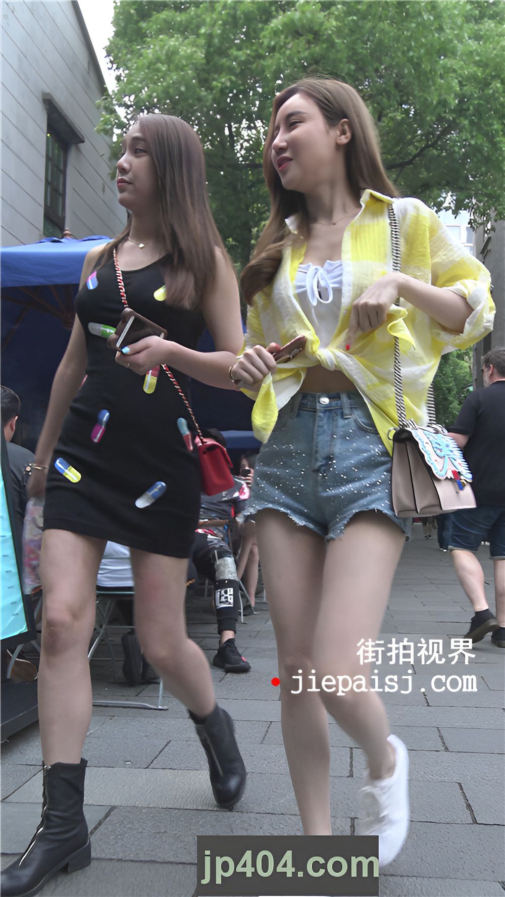 两个漂亮气质美女[1.36G/MP4]