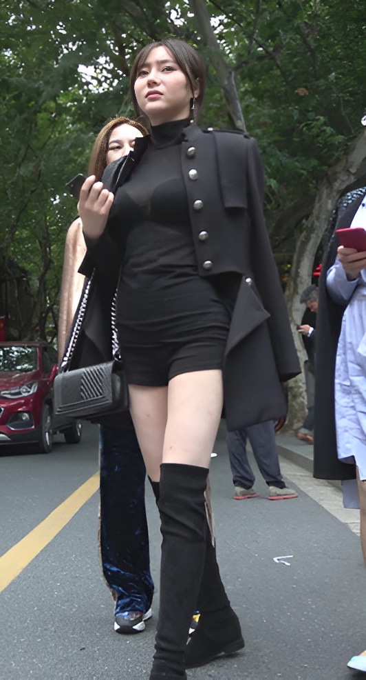 漂亮的两个气质美女[1.02G/MP4]