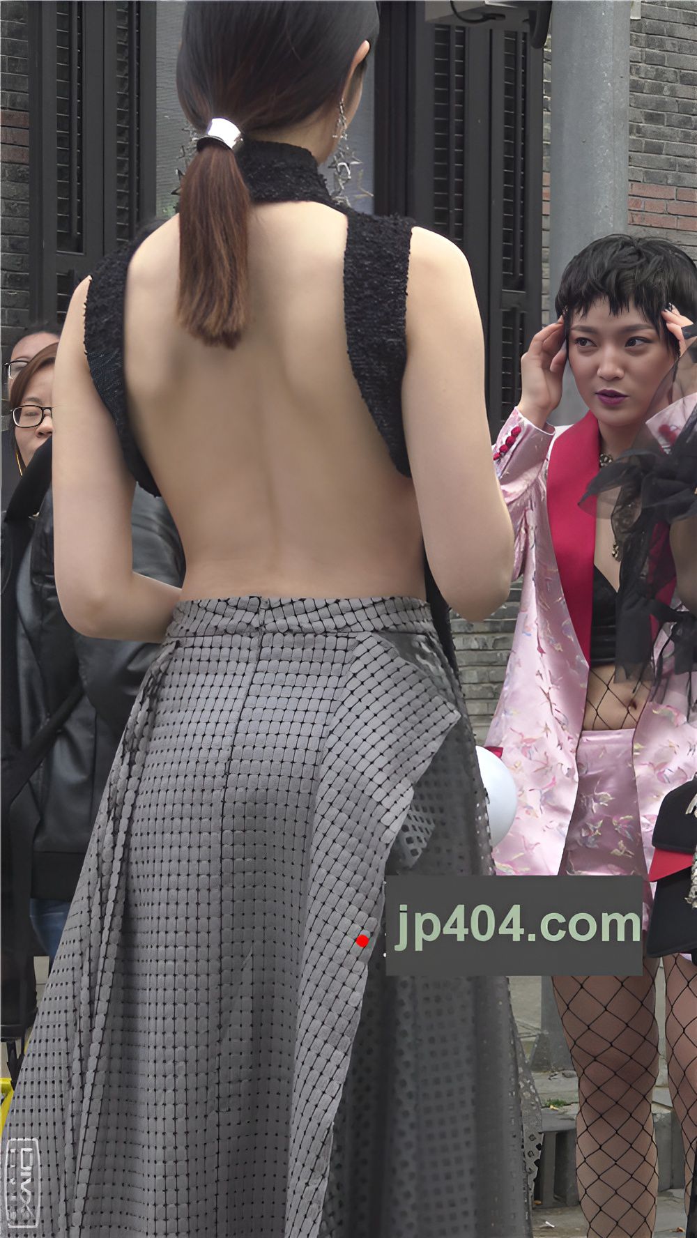 漂亮的裸背美女[3.47G/MP4]