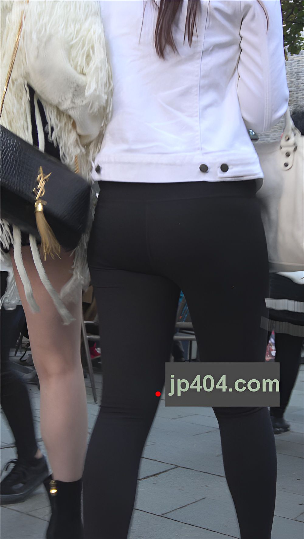 两个漂亮的小姐姐[1.77G/MP4]