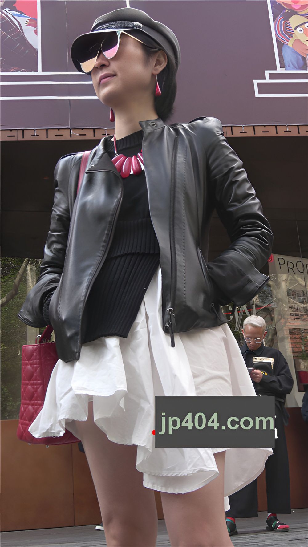 帅气的短发小姐姐[1.23G/MP4]