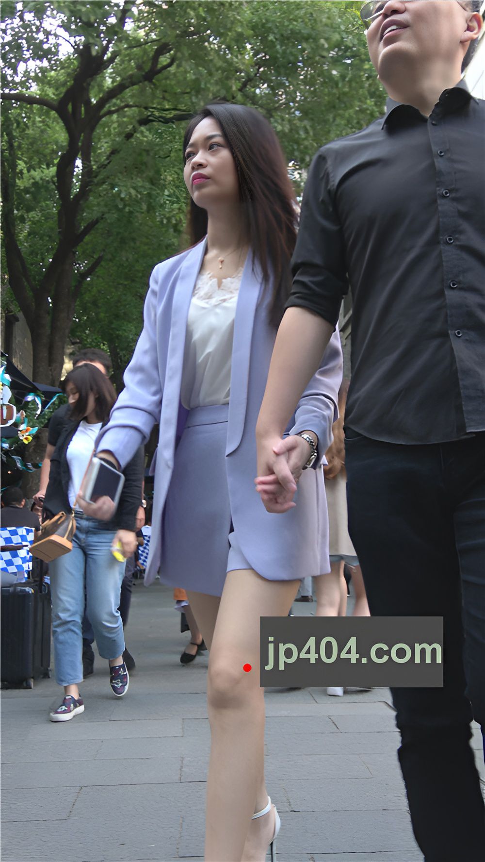 漂亮的气质小姐姐[1.04G/MP4]