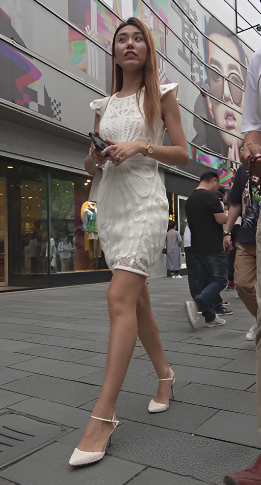 连体白色包裙美女[1.04G/MP4]