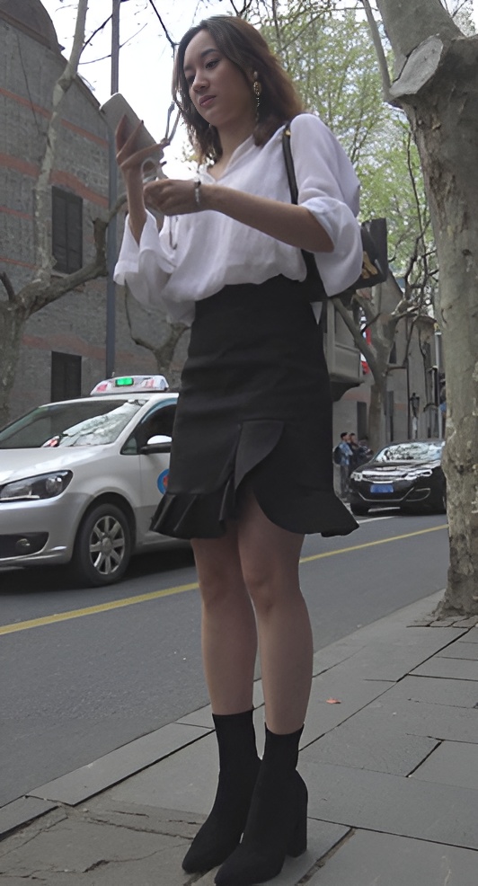 白衣黑靴美女[515M/MP4]