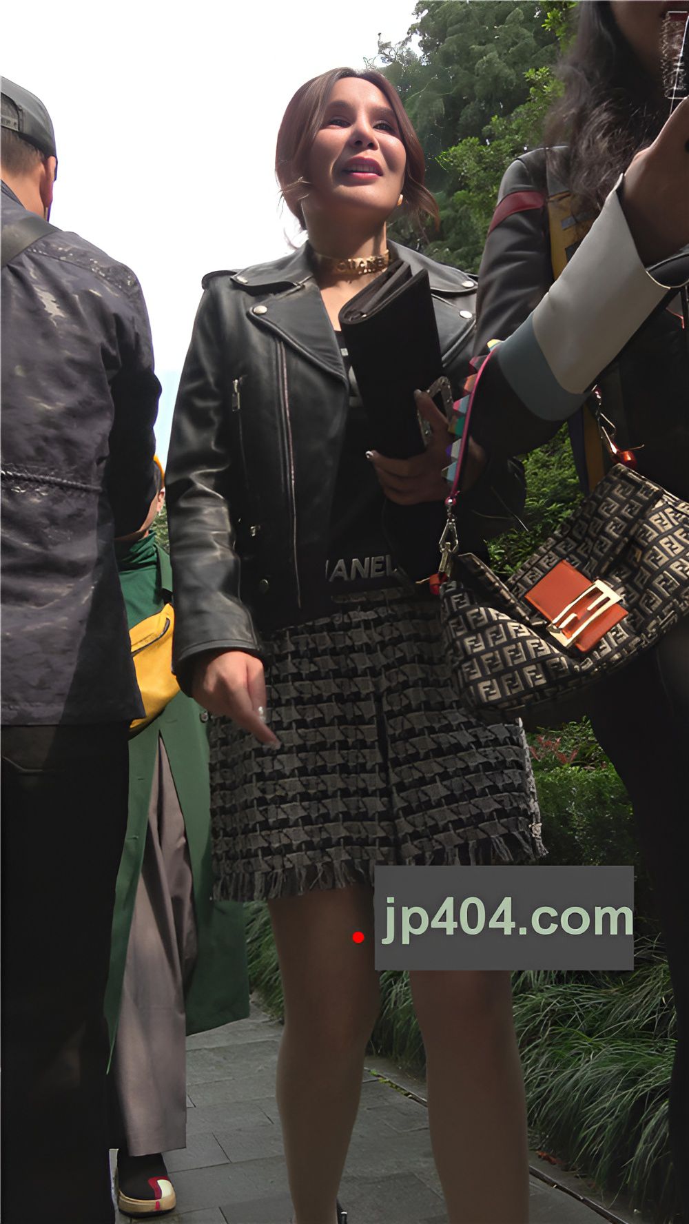 皮衣丝袜美女[673M/MP4]