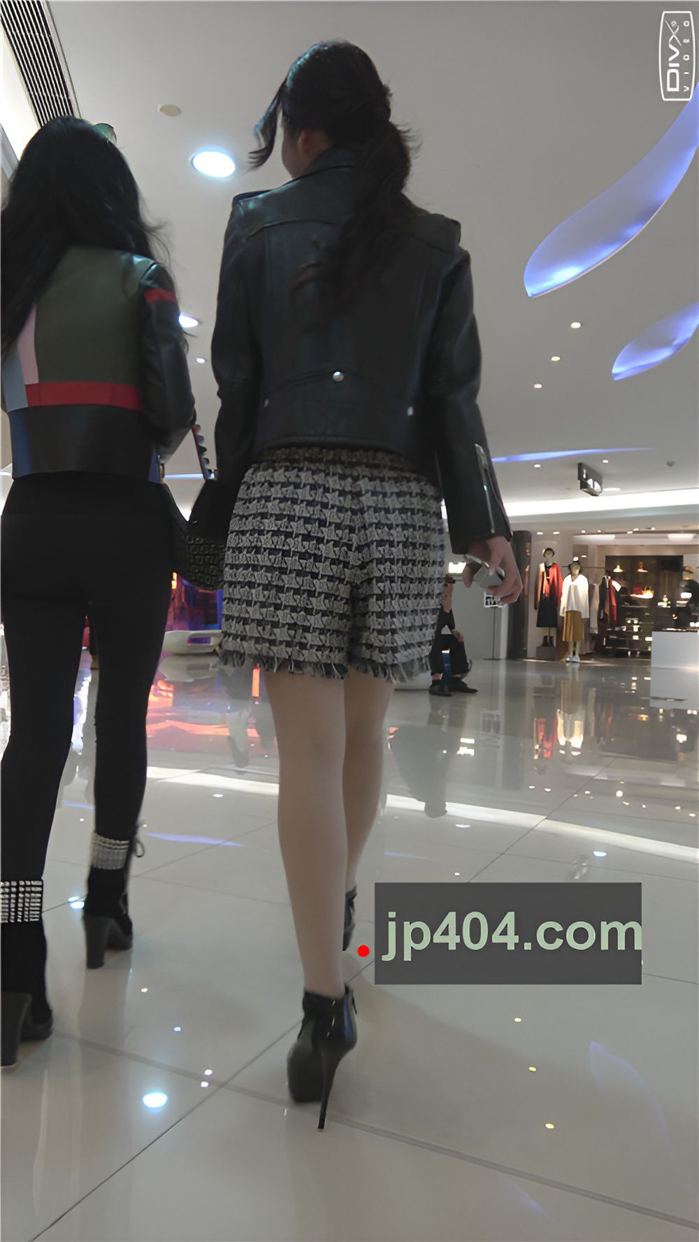 皮衣丝袜美女[673M/MP4]