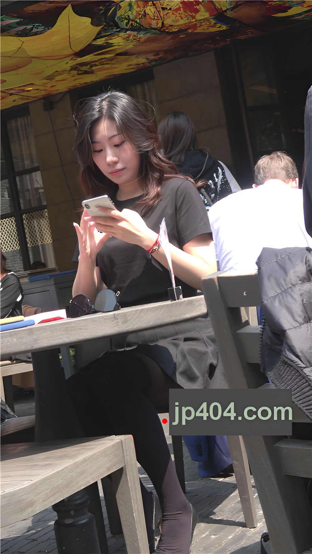 高腰百褶裙黑丝美女[1.5G/MP4]