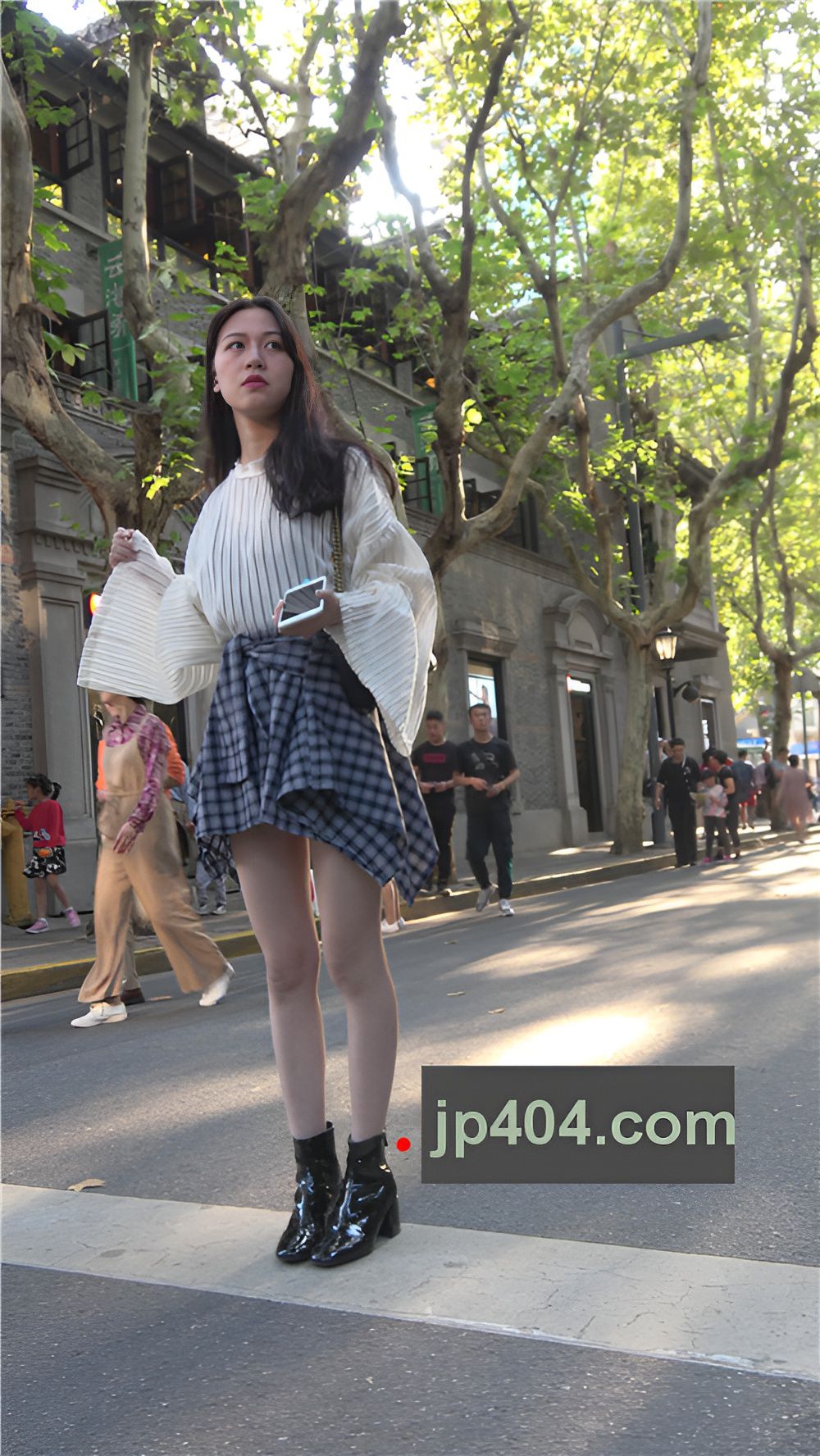 漂亮的气质小姐姐[1011M/MP4]