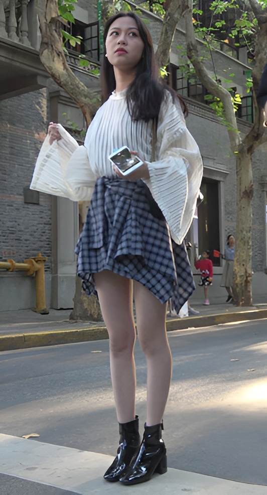 漂亮的气质小姐姐[1011M/MP4]