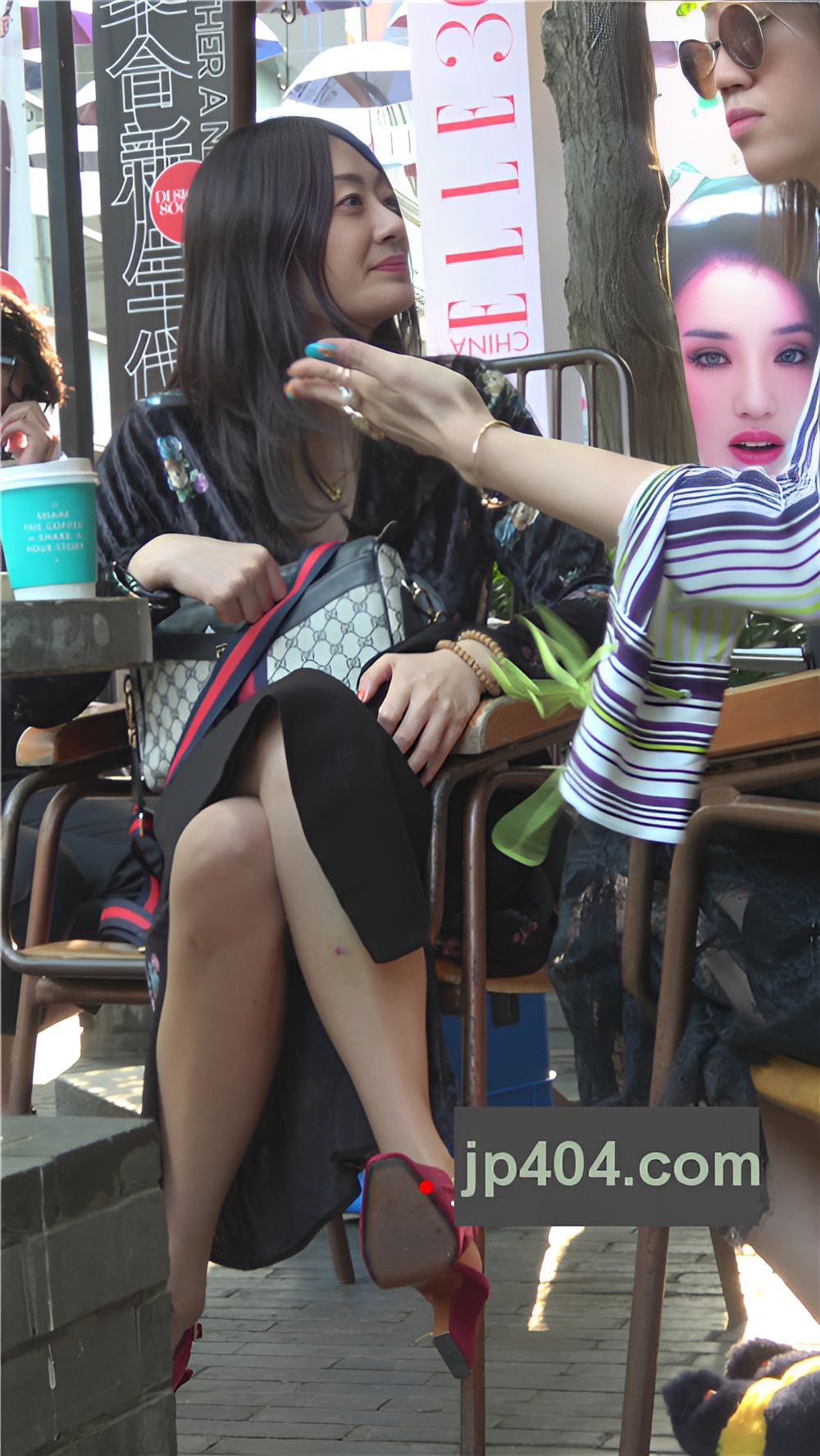 短发黑裙MM[1.5G/MP4]