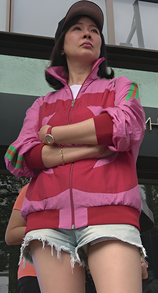 热裤高靴美妇[1.14G/MP4]