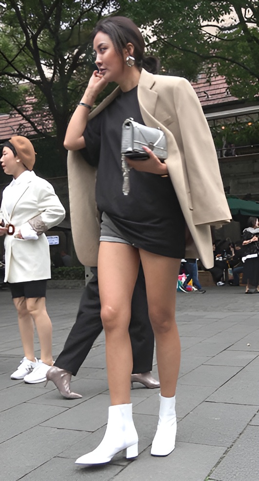 很有自信的白色短靴MM[1.83G/MP4]