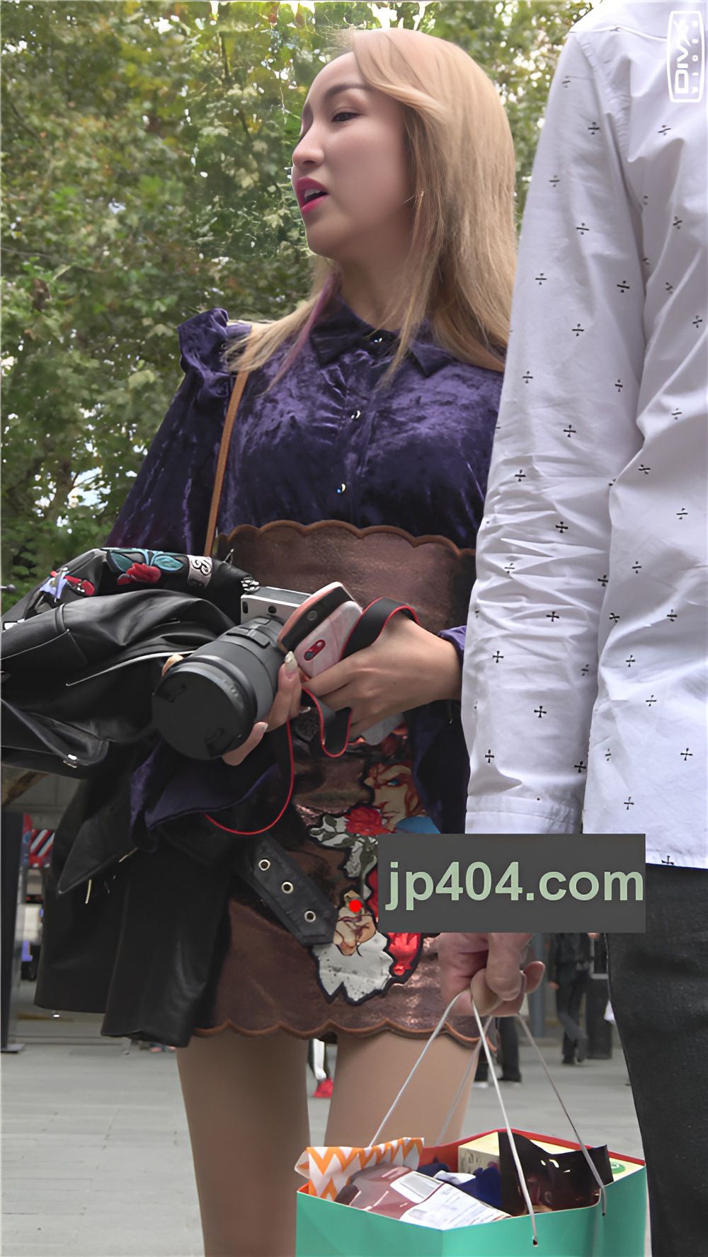 黄发高腰皮裙MM[659M/MP4]