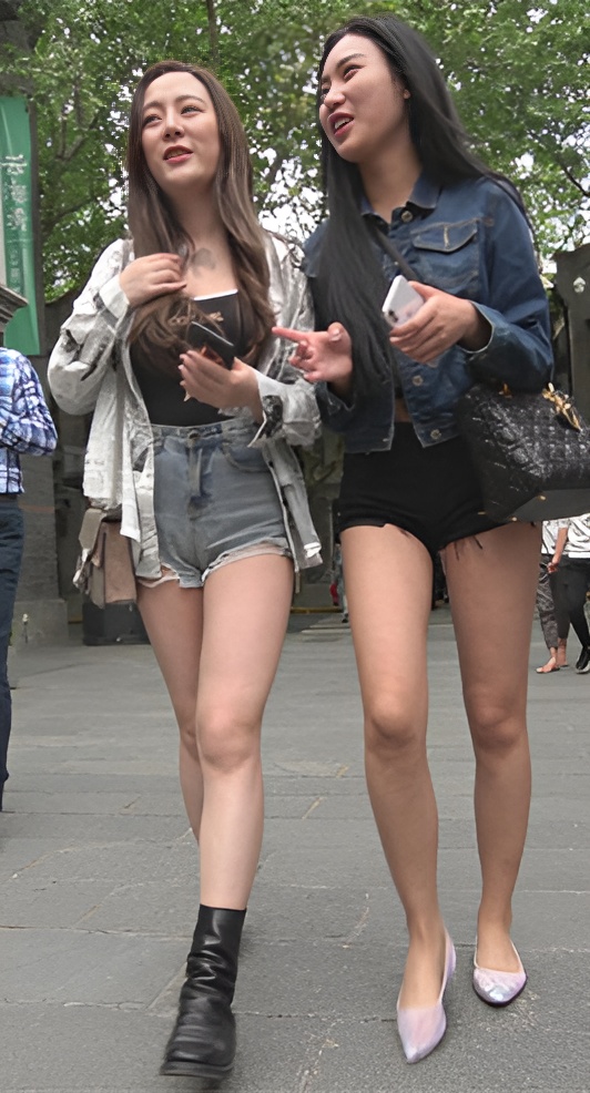 两个漂亮的妹子[2.32G/MP4]