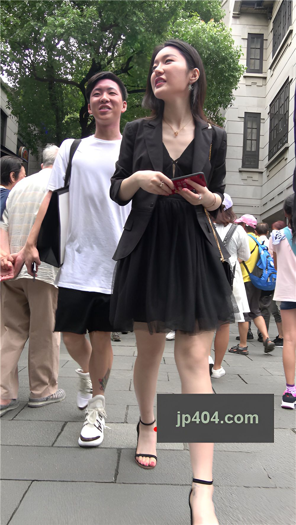 漂亮的气质黑裙美女[874M/MP4]