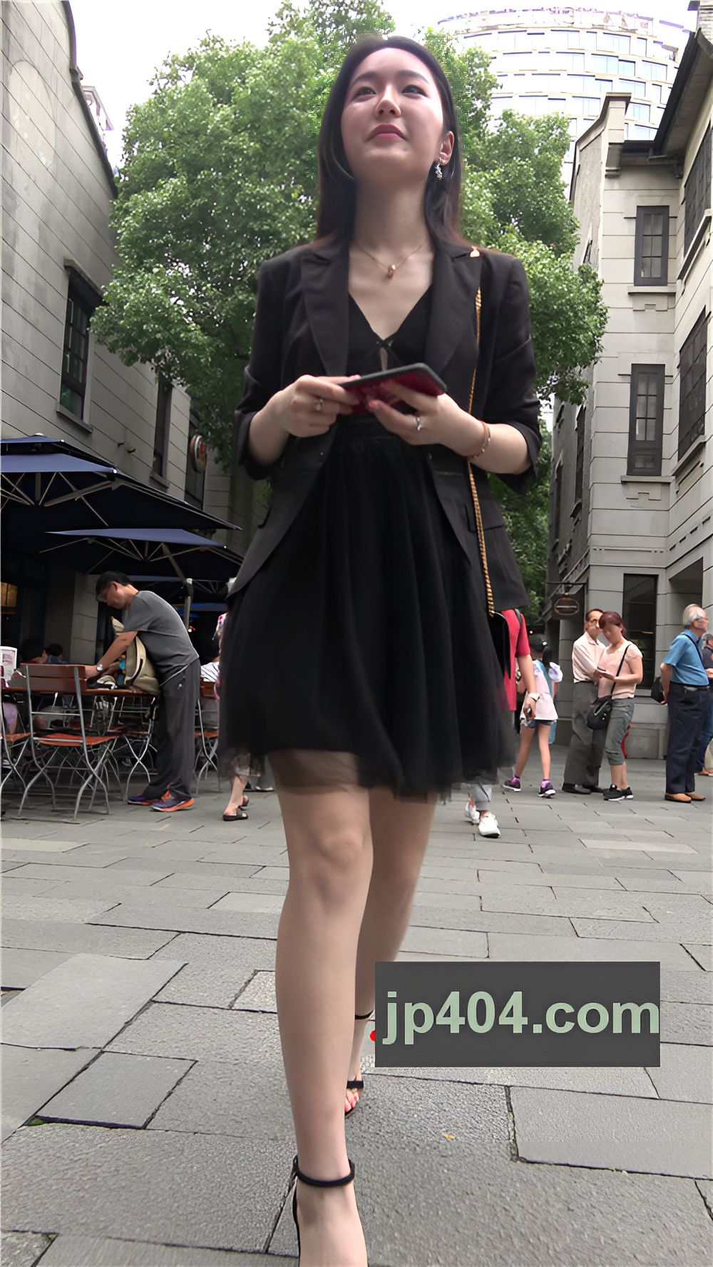 漂亮的气质黑裙美女[874M/MP4]