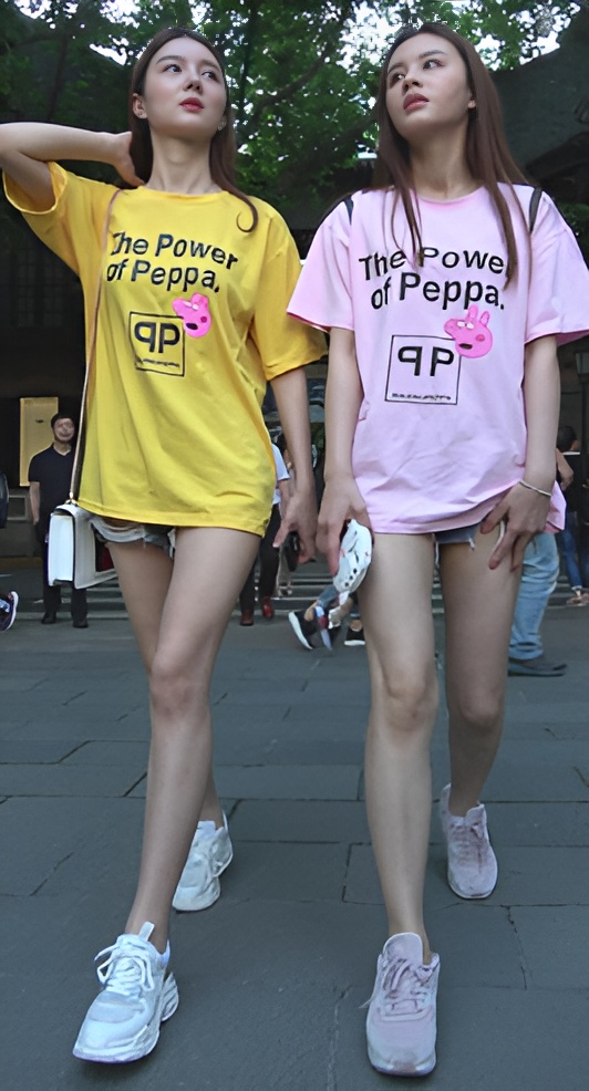 漂亮的双胞胎美女[698M/MP4]