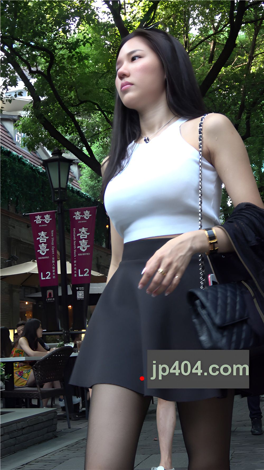 漂亮的黑丝小姐姐[1.12G/MP4]