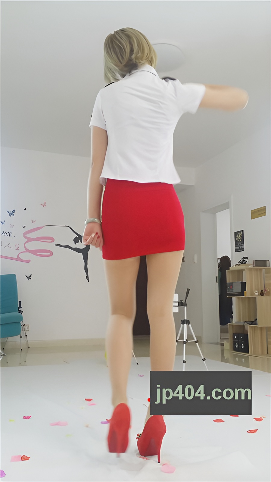 红色包臀裙[359M/MP4]