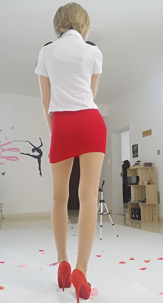 红色包臀裙[359M/MP4]