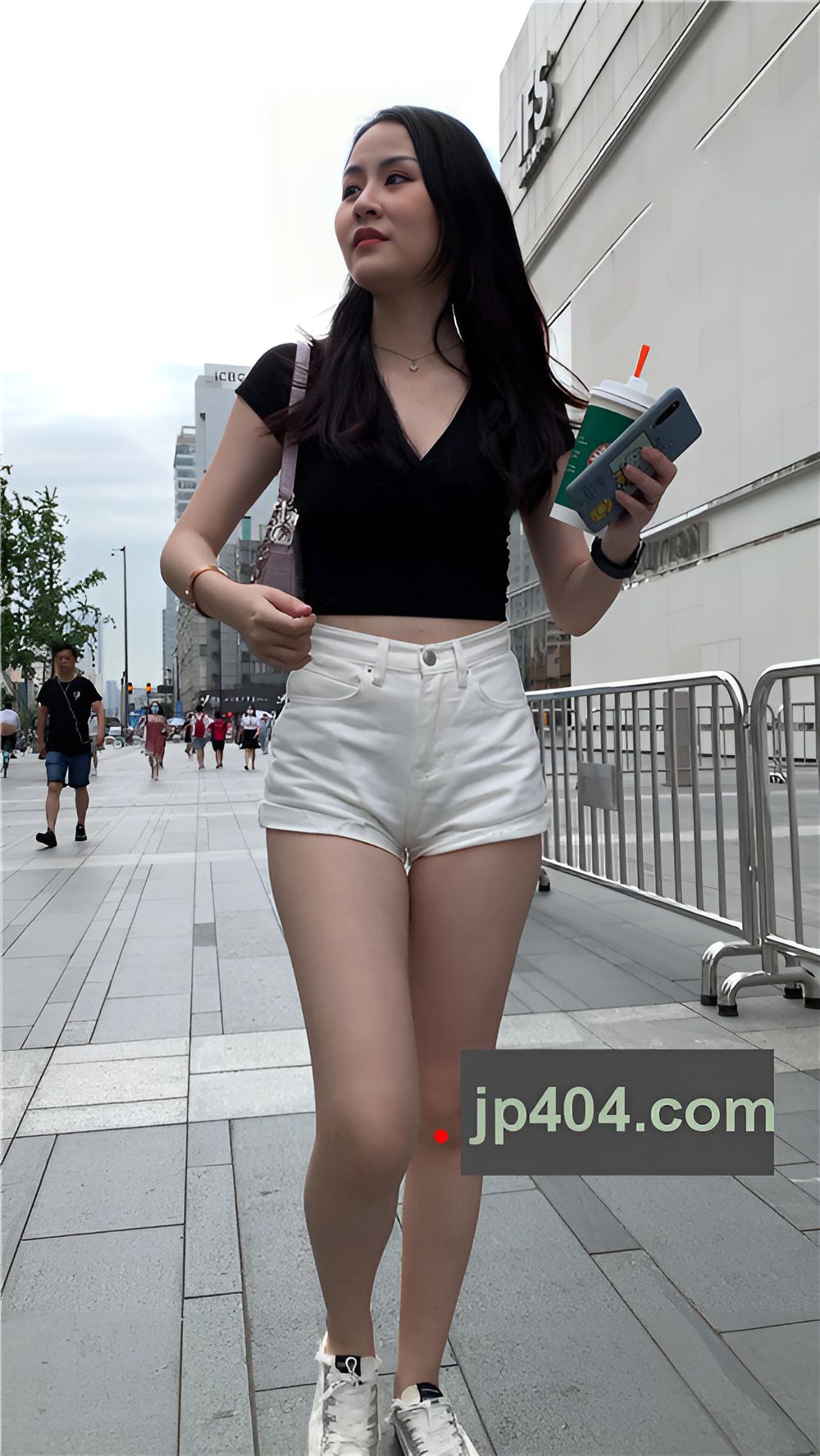 （视频）白色热裤月牙美女[6.67G/MP4]