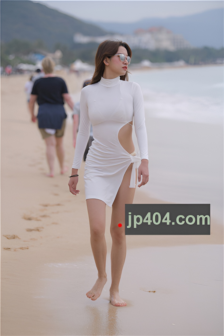 （套图）海边白裙长腿女孩 (276P)[4.88G/JPG]