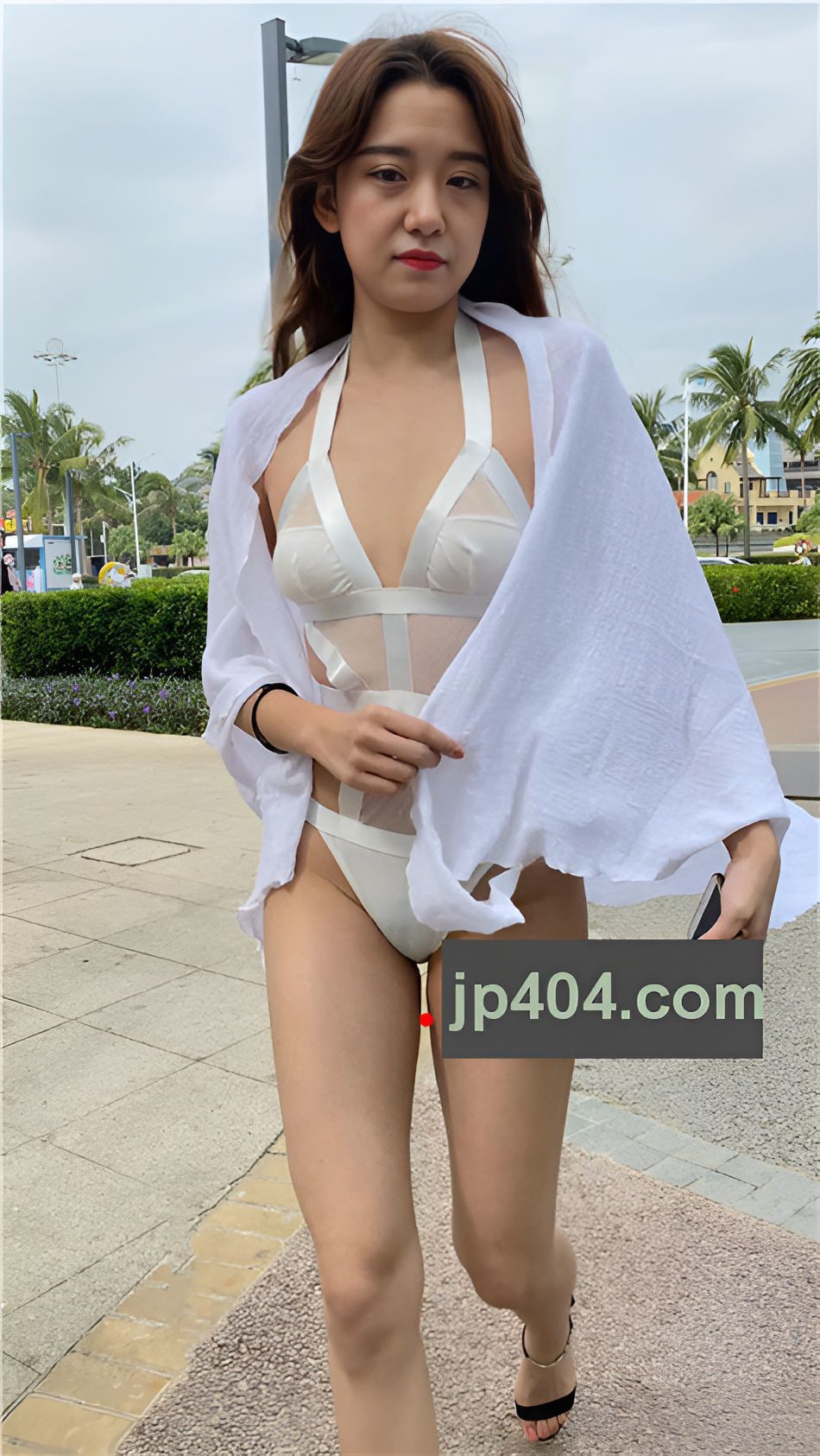 （视频）白色连体泳装大长腿美女  [9.15G/MP4]