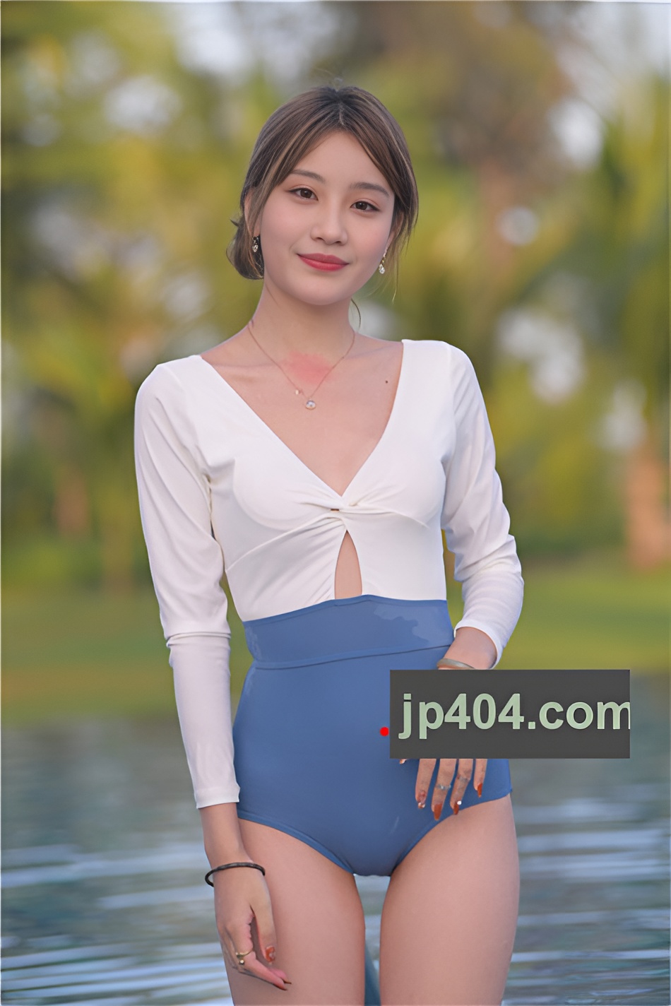 （套图二）蓝色泳装女孩(285P)[5.55G/JPG]