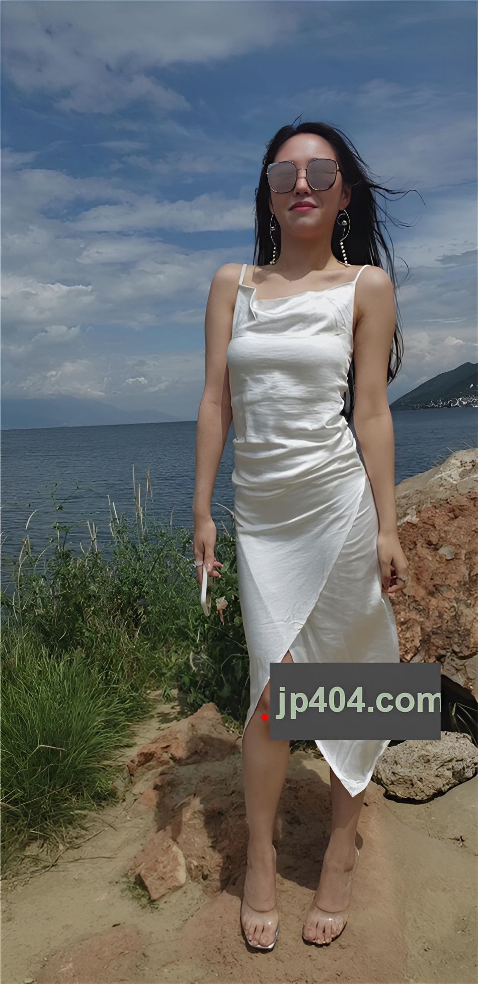 （视频）海边的白裙女孩[16.88G/MP4]