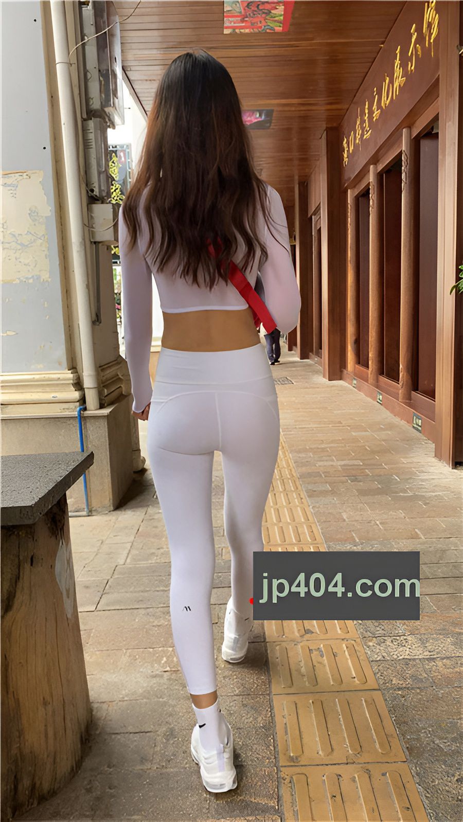 （视频）萌萌-白色紧身瑜伽裤[3.23G/MP4]