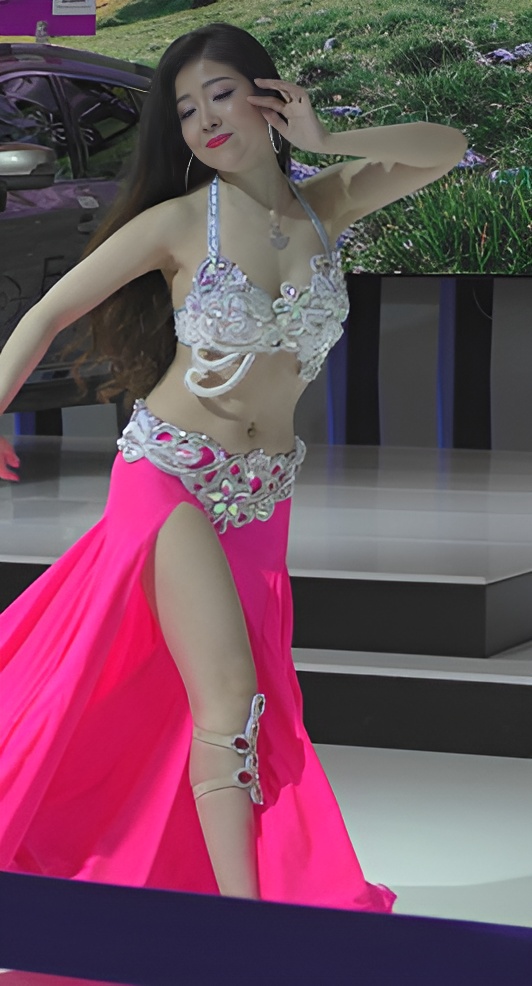 车展上跳舞的美女[1.43G/MP4]